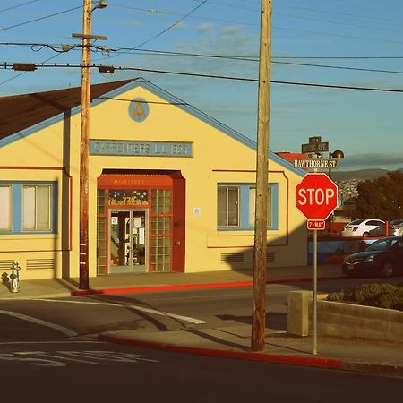 Monterey Hostel Exterior foto